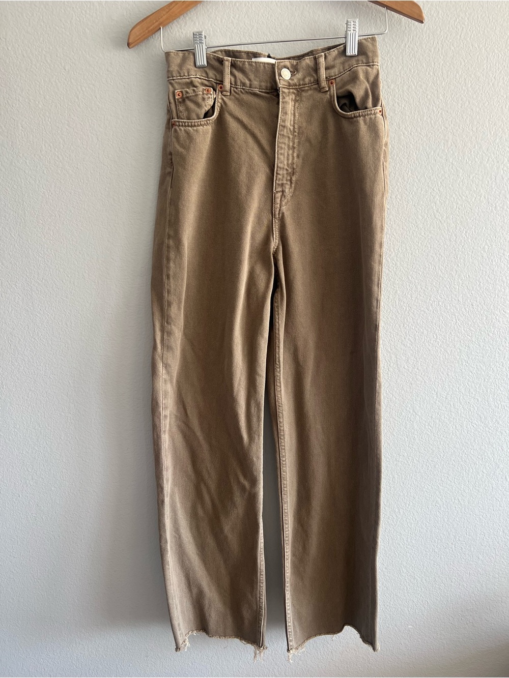 Zara Beige-Taupe Boyfriend Denim Jeans Size 4